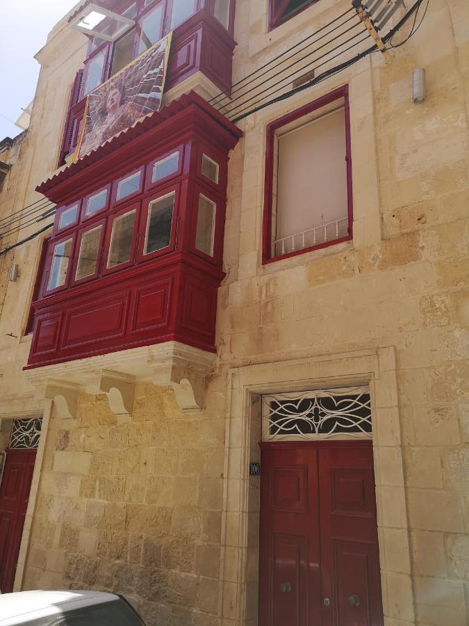 Вилла Two Gate Town House Сенглея Экстерьер фото